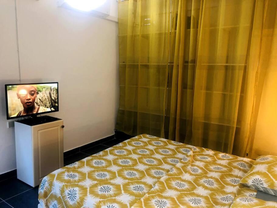 Studio Cosy Avec Piscine Saint-Joseph ภายนอก รูปภาพ